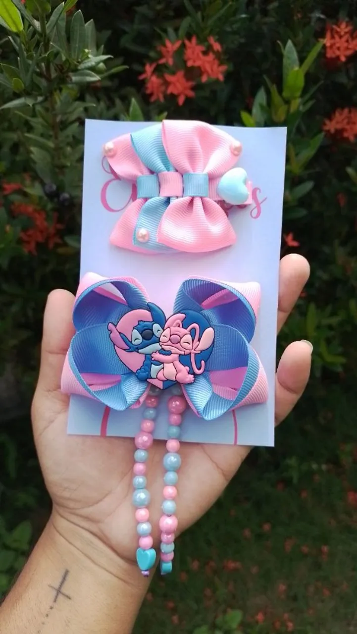 Laços para cabelo com tema Stitch