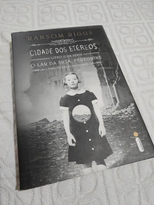 Livro - O orfanato da Srta Peregrine para criancas peculiares - livro 2