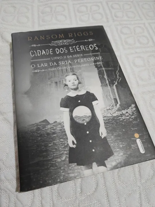 Livro - O orfanato da Srta Peregrine para criancas peculiares - livro 2