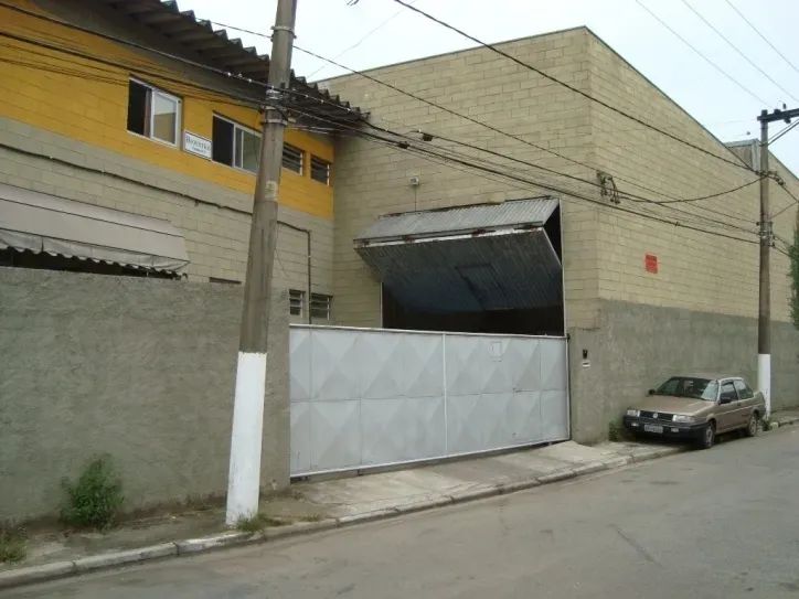 Galpão de 550 m² Locação em Barueri - SP .