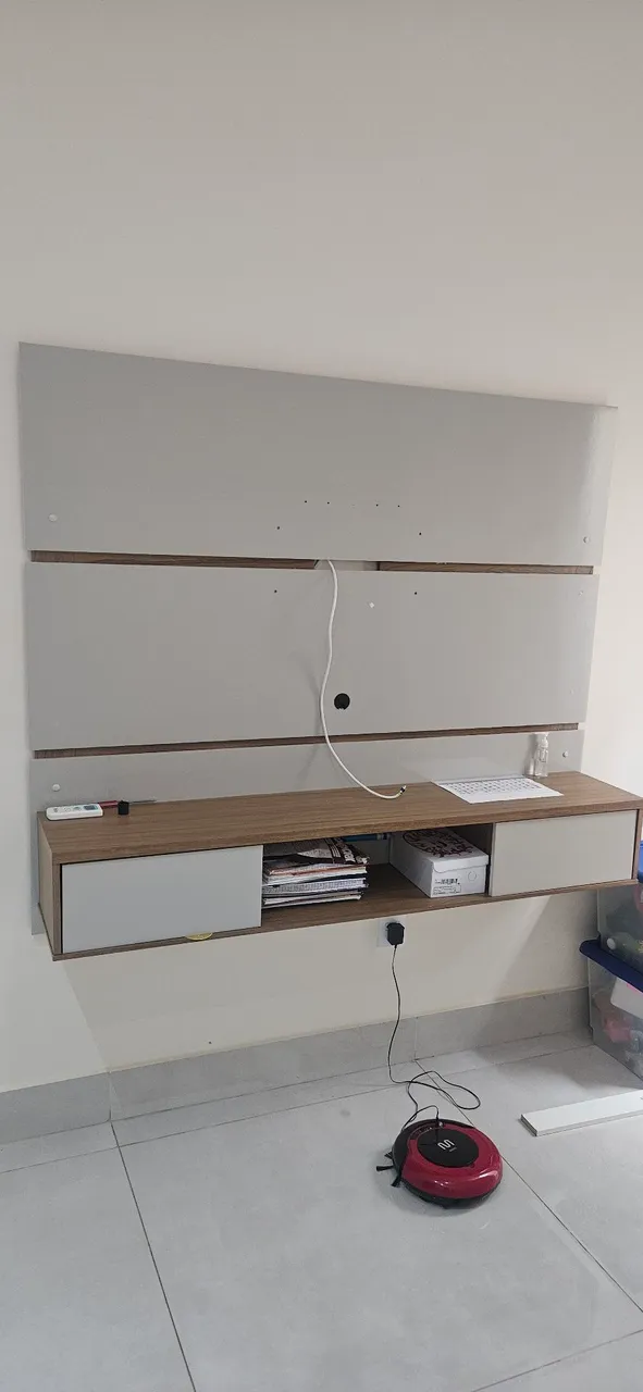 Painel para TV com Prateleira (tenho 2, R$ 300,00 cada)