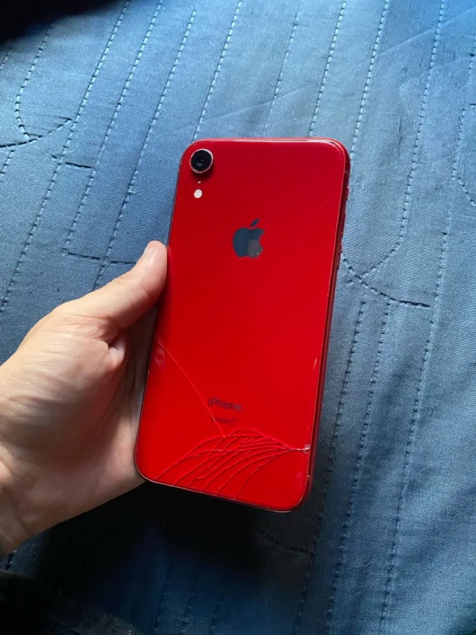 iPhone XR 750$ 64gb