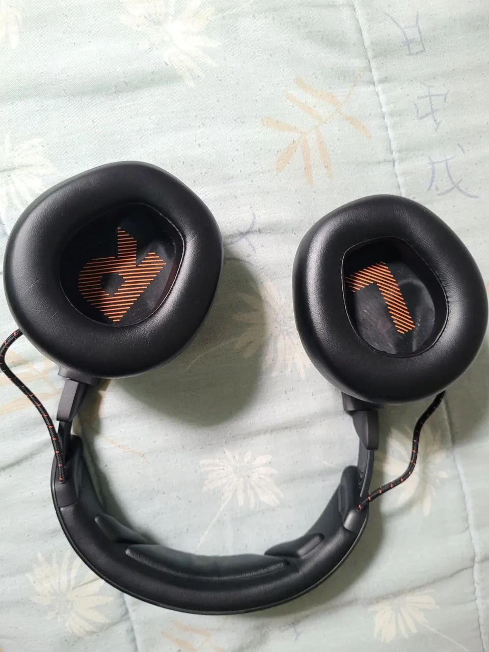 Fone de Ouvido JBL QuantumOne  - Foto 2