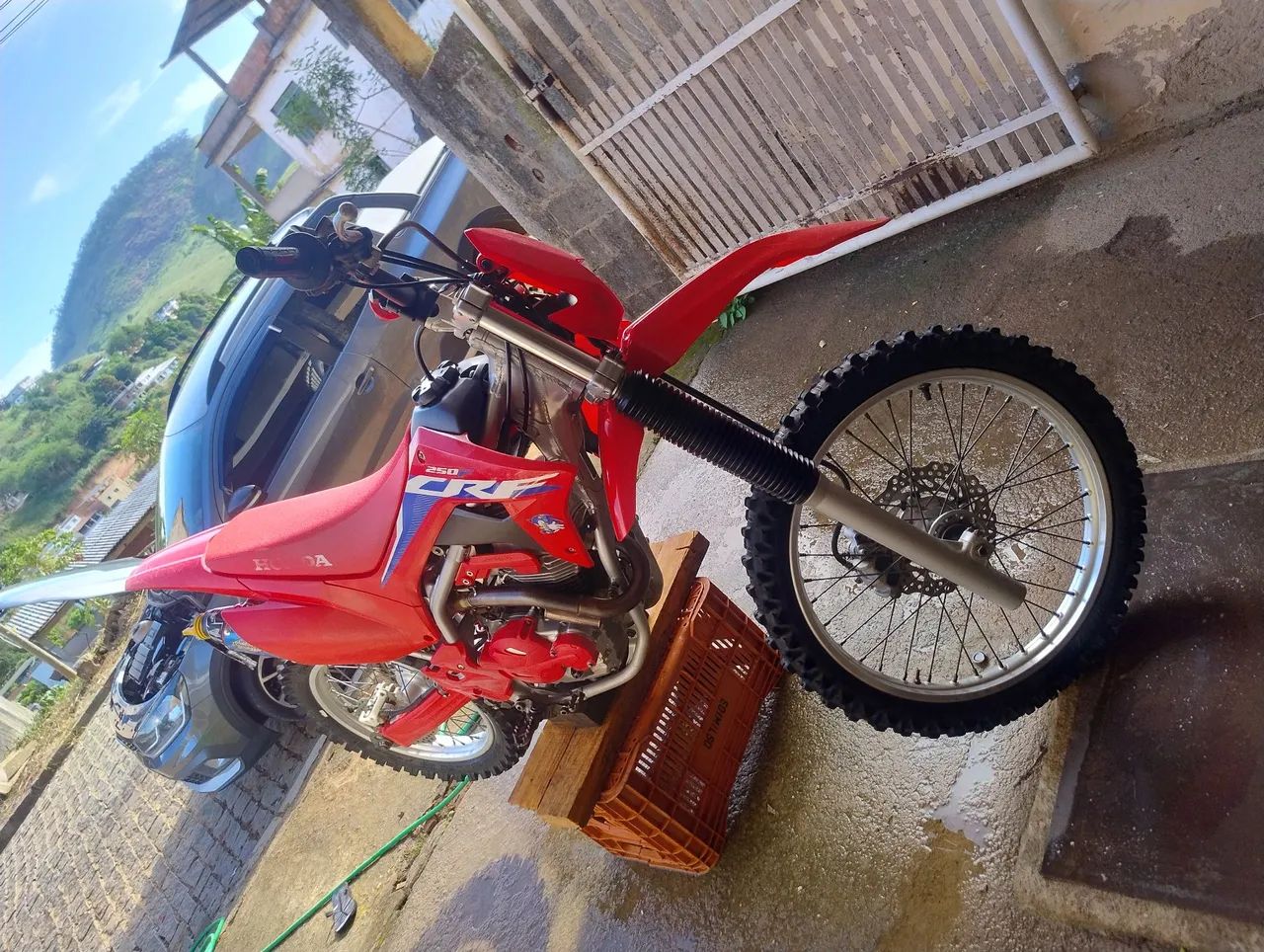 Honda CRF 250F - Moto impecável!