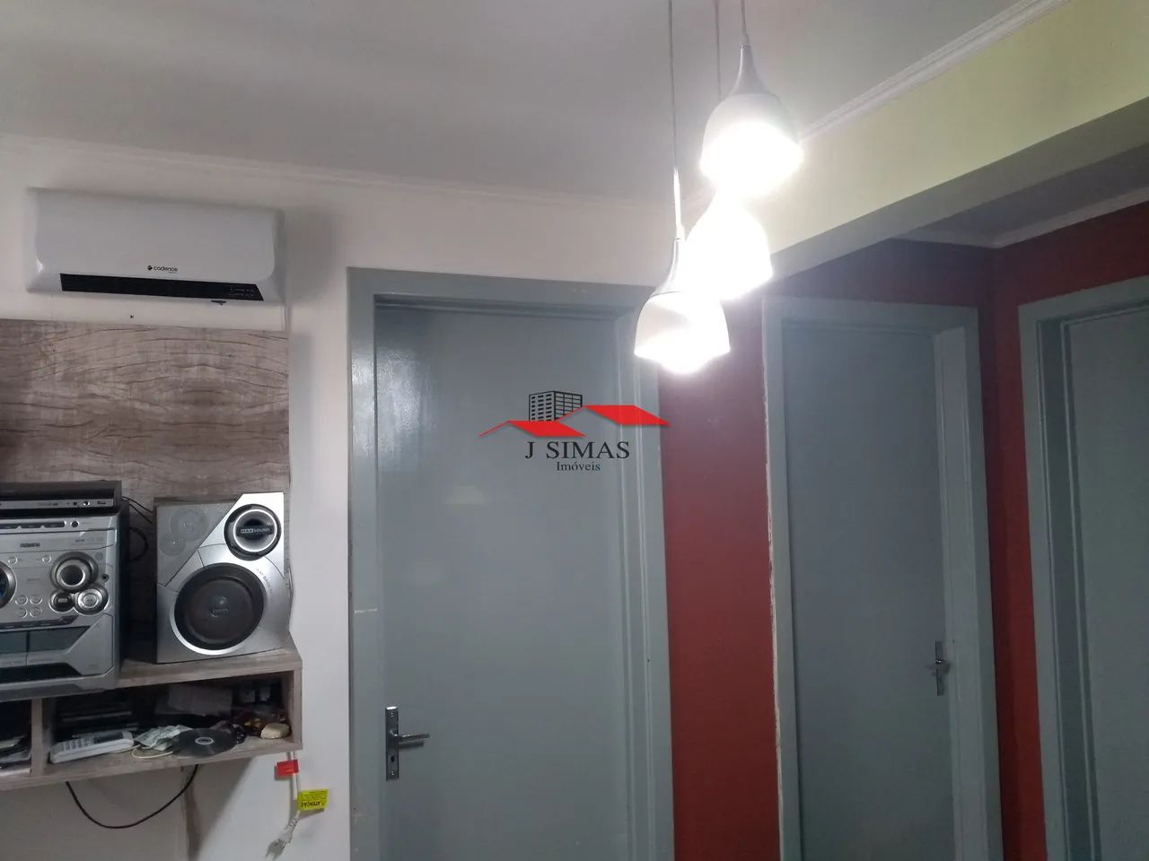 Apartamento (Padrão), com 2 quartos e 1 banheiros à Venda, 40 m² em Porto Alegre/RS - Foto 2