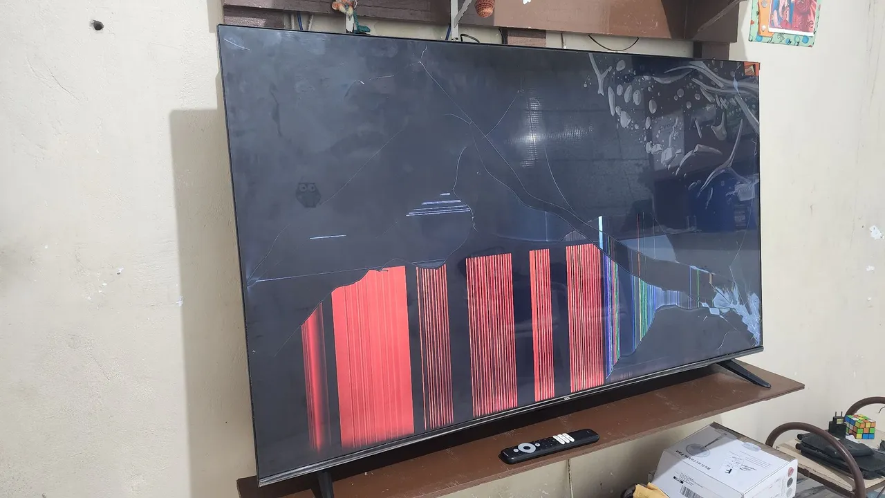 Tv tcl 55// para retirada de peças
