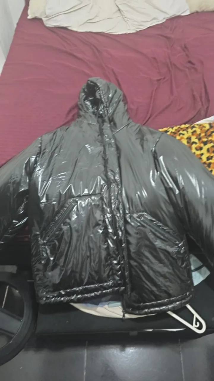Casaco puff de inverno masculino preto laminado
