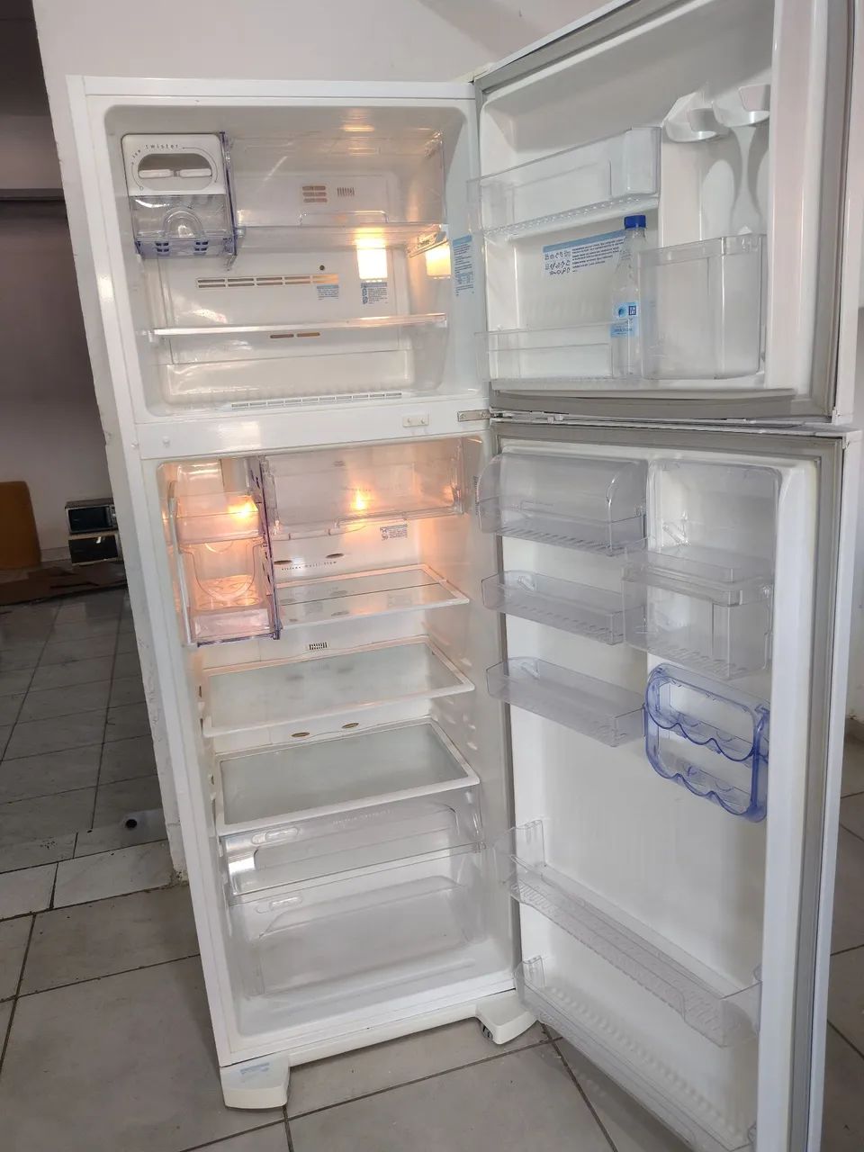 Geladeira Electrolux Frost Free - Foto 4