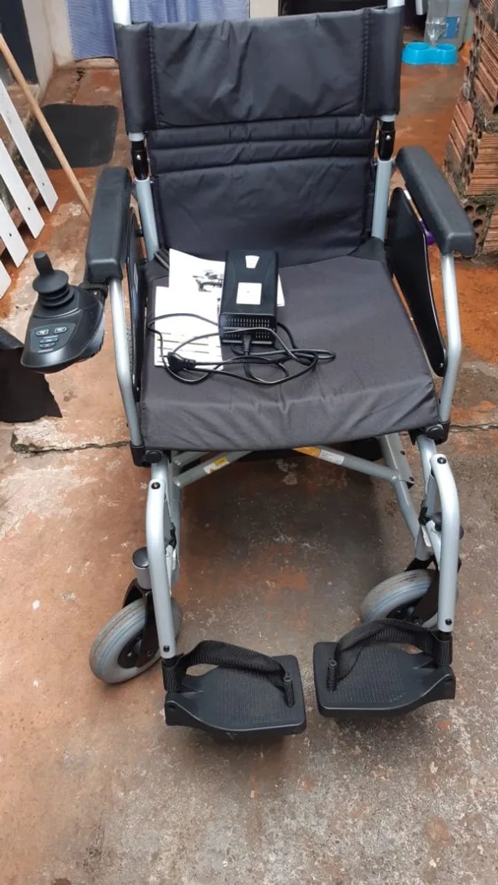 Cadeira de rodas motorizada