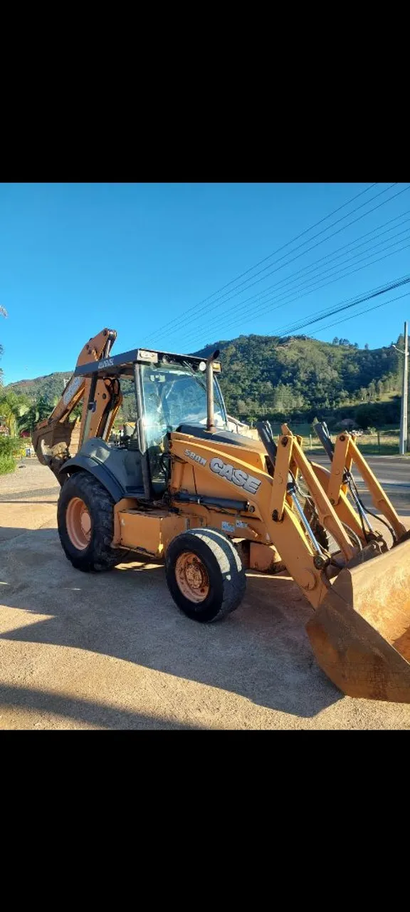 Retroescavadeira Case 580N ano 2014