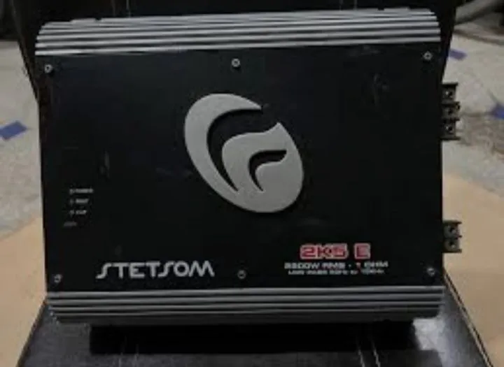 Amplificador Stetsom 2K5  2 ohms- Som automotivo