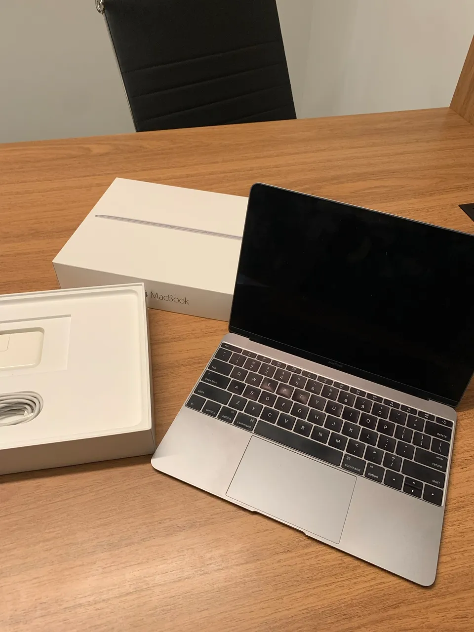 MacBook本体 Apple MacBook Retina 12inch Early 2015 MacBook (Retina,12-inch,Early 2015) 本体のみ MacBook (Retina