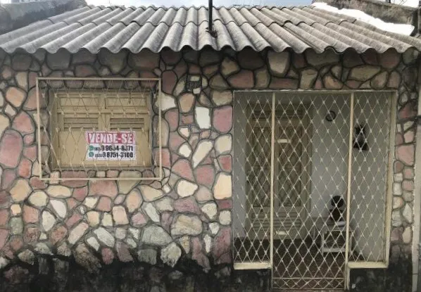 Casa próx a Principal, pronta pra morar