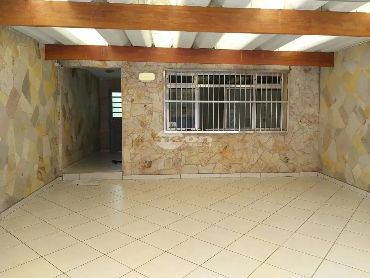 Sobrado à venda no Rudge Ramos com 183 m² e 3 dormitórios/quartos disponíveis