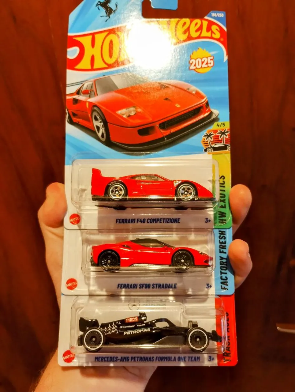 Hot Wheels - Kit 3 Miniaturas Exóticas - Ferrari e Mercedes F1