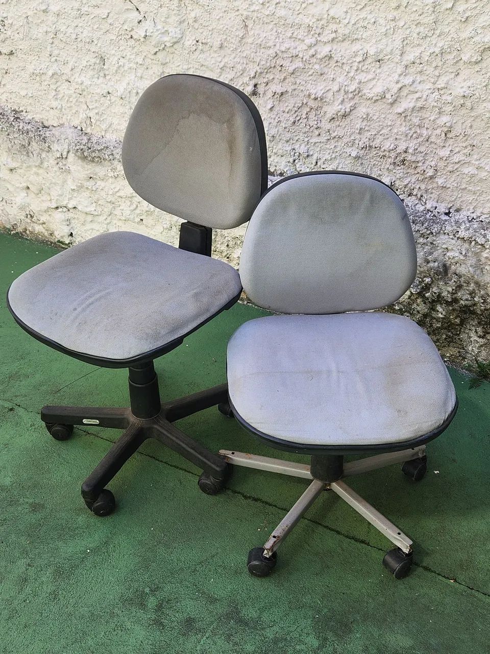 02 Cadeiras com rodas ergonômica 