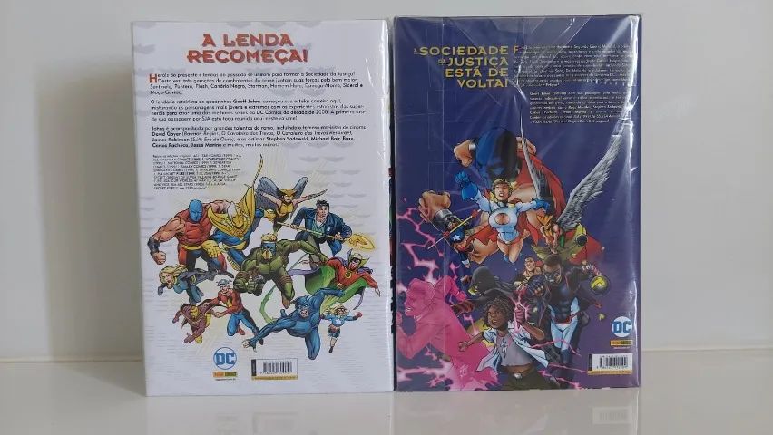 HQ Omnibus Sociedade da Justiça da América SJA Geoff Johns Volumes 1 e 2 Perfeito Estado - Foto 3