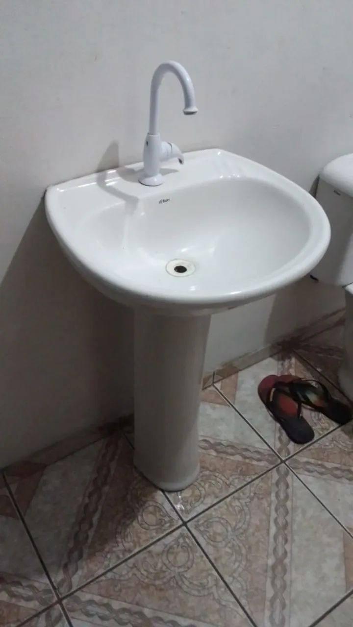 LAVATÓRIO COM COLUNA64842057396739124