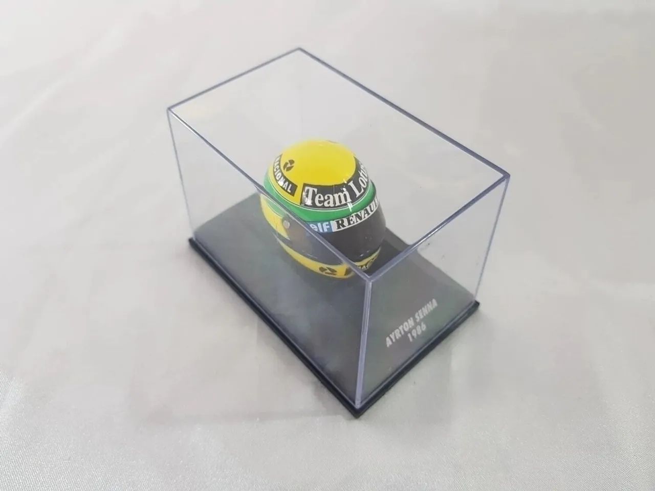 CAPACETE SENNA ´86 - MINICHAMPS 1:8