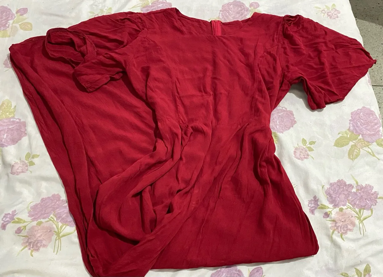 Vestidos e macacões