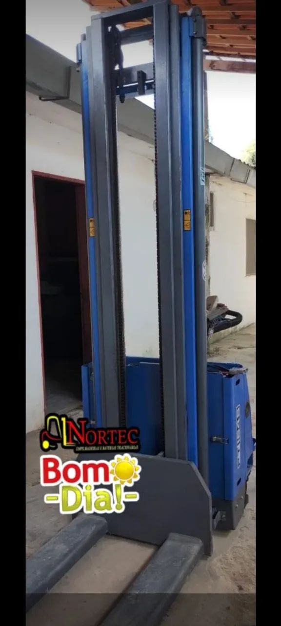 Empilhadeira Elétrica patolada PT1654