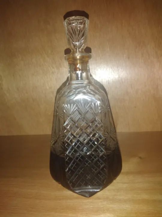 LICOREIRA/GARRAFA PARA BEBIDAS ANTIGA