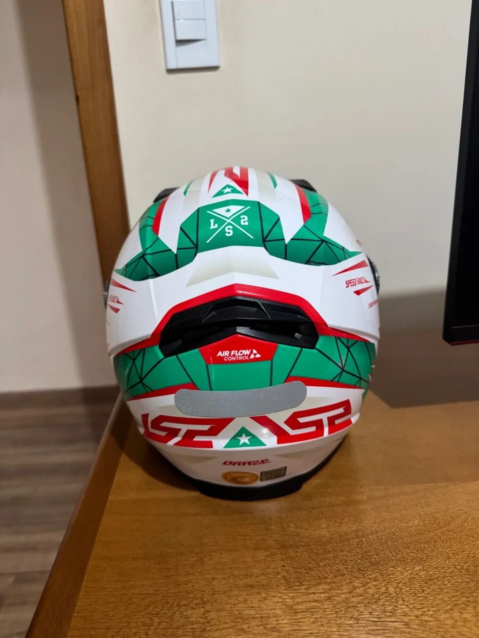 Capacete LS2 Moto - Verde, Branco e Vermelho - Foto 5