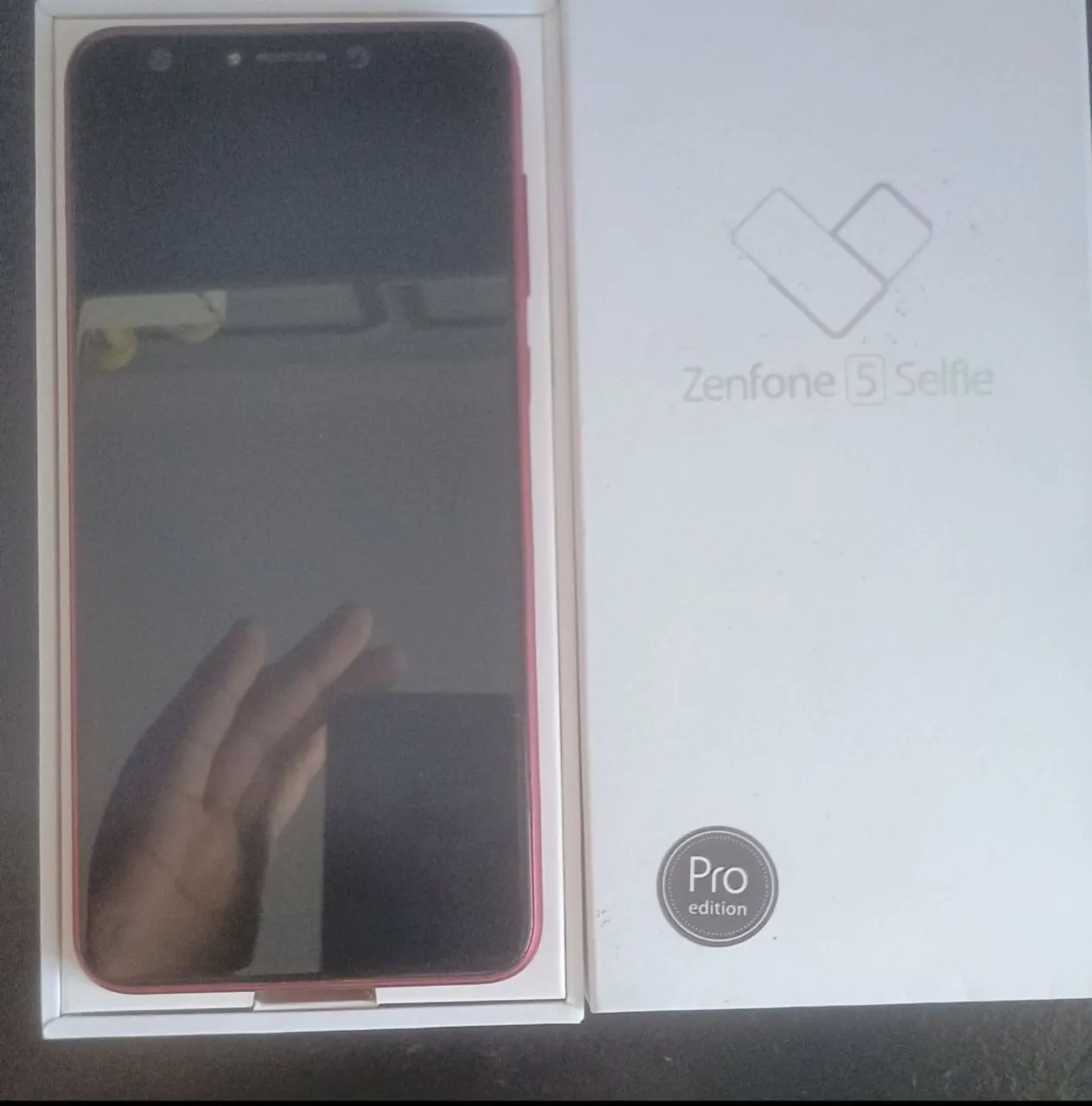 ASUS ZenFone 5 Selfie Pro