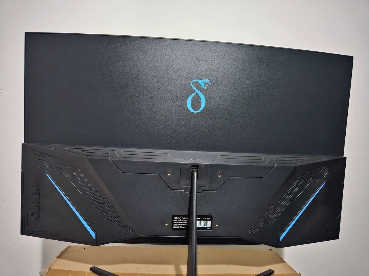 Monitor gamer Aitek64168572788995121