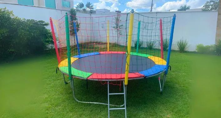 Locação Pula pula 2,44m