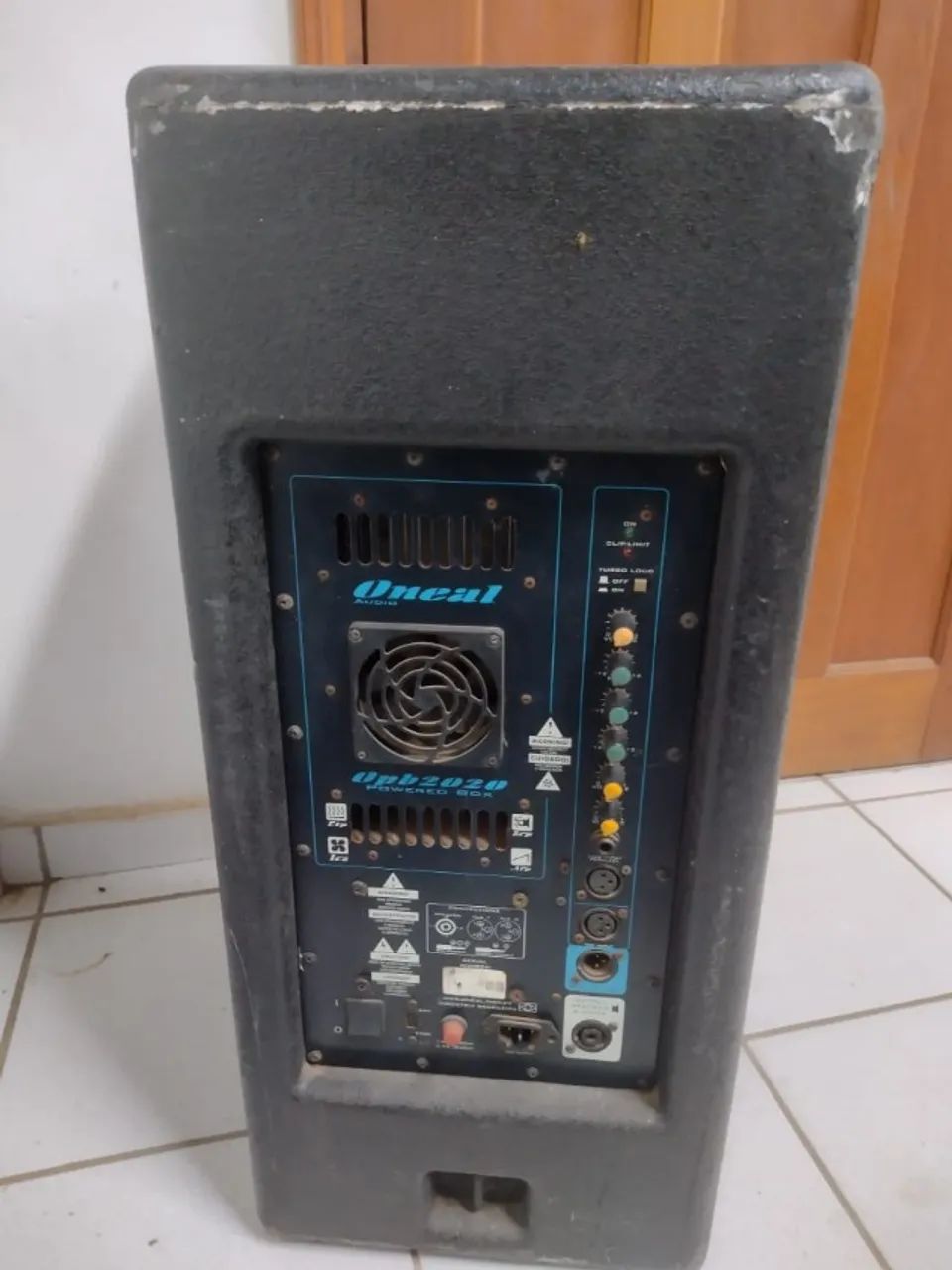 Caixa de som amplificada - muita potência - Foto 3