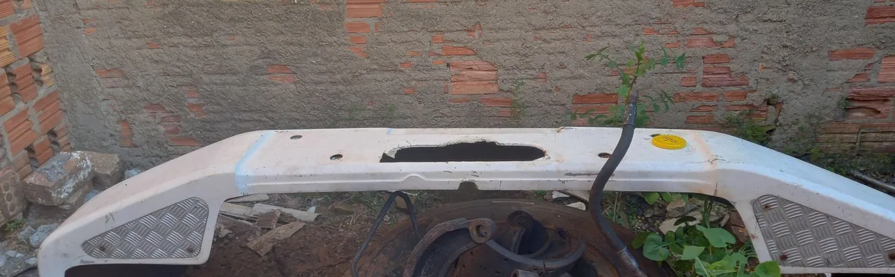 Para-choque de caminhão usado
