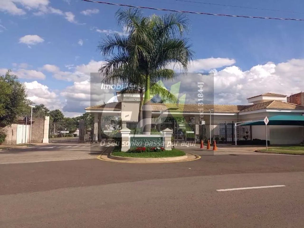 OPORTUNIDADE D EMORAR NA REGIÃO DE MAIOR VALORIZAÇÃO DA CIDADE.