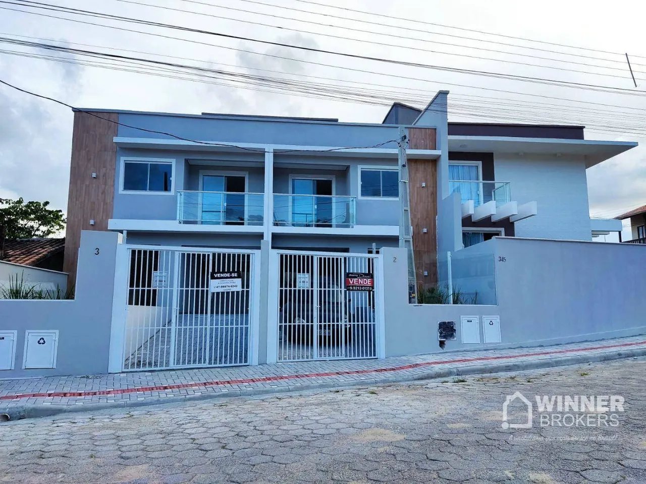 Sobrado com 3 dormitórios à venda, 139 m² por R$ 710.000,00 - Casa Branca - Itapema/SC