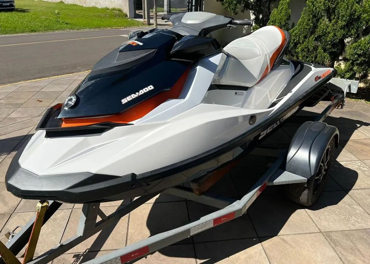 Jet Ski Sea-Doo GTI 130