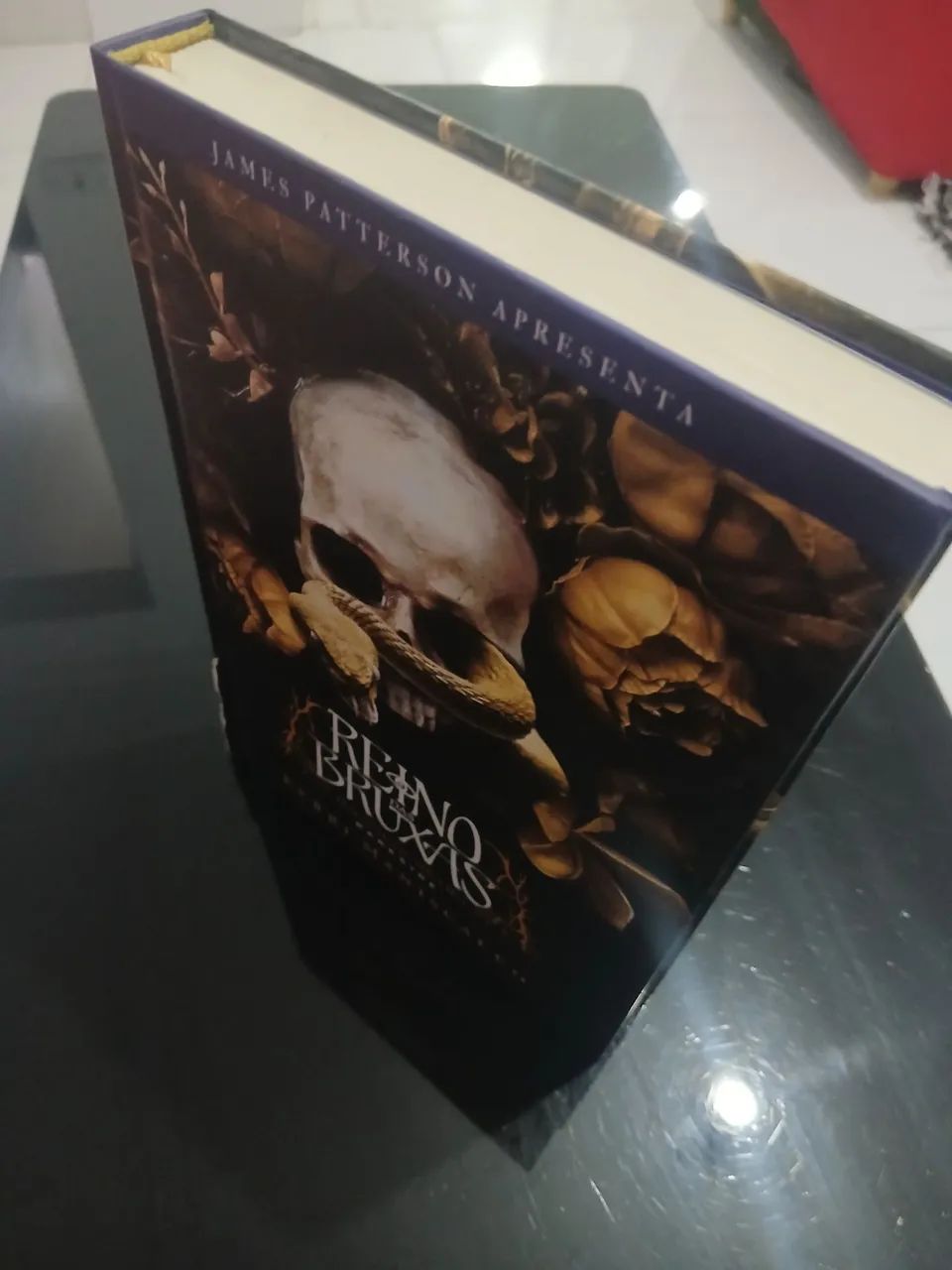 Livro Reino das Bruxas - Kerri Maniscalco - Foto 4