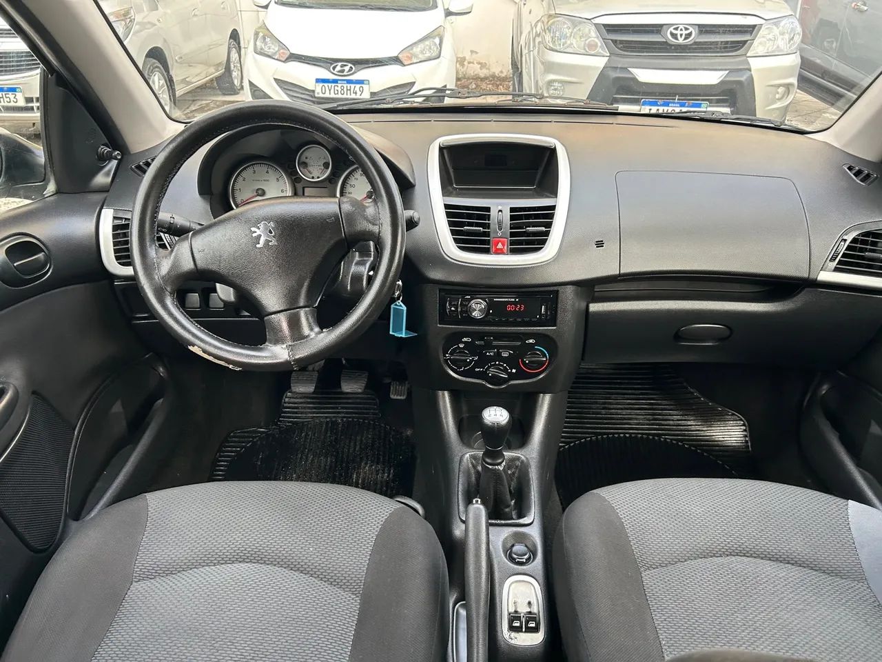 Peugeot 207 1.4 Sedan Impecavel !!  - Foto 2