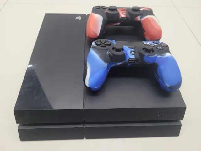 Playstation 4 com 2 controles - Foto 3