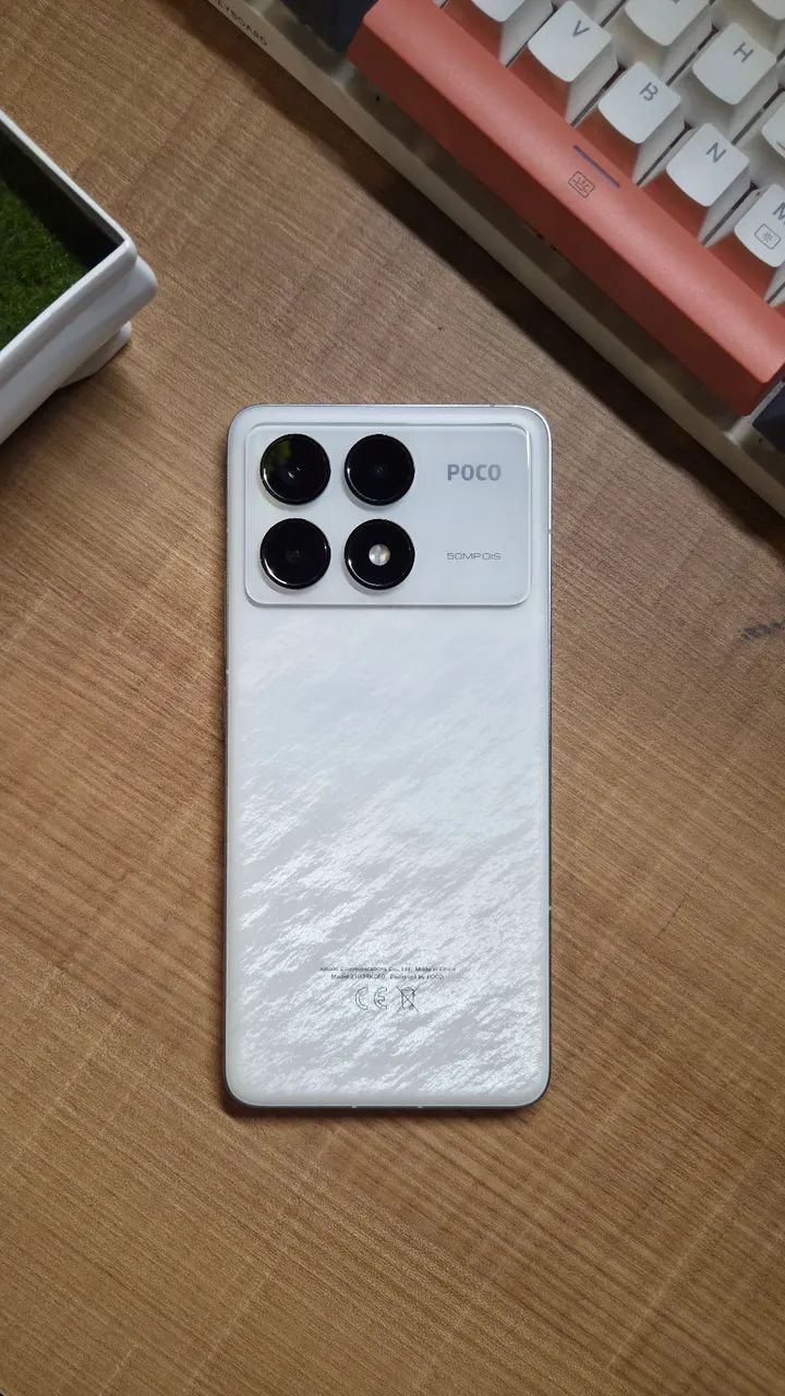 Poco F6 Pro (12GB/256GB) - Snapdragon 8 Gen 2 - Tela 2K - Corpo em