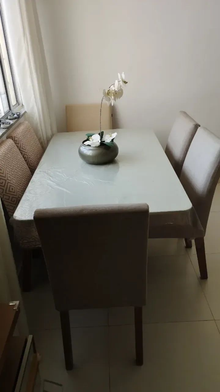 Mesa de 6 cadeiras 
