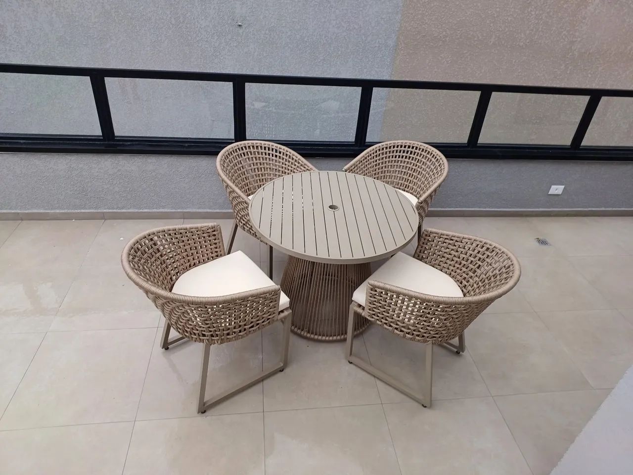 Mesa de Jantar em corda náutica com 4 Cadeiras - Foto 5
