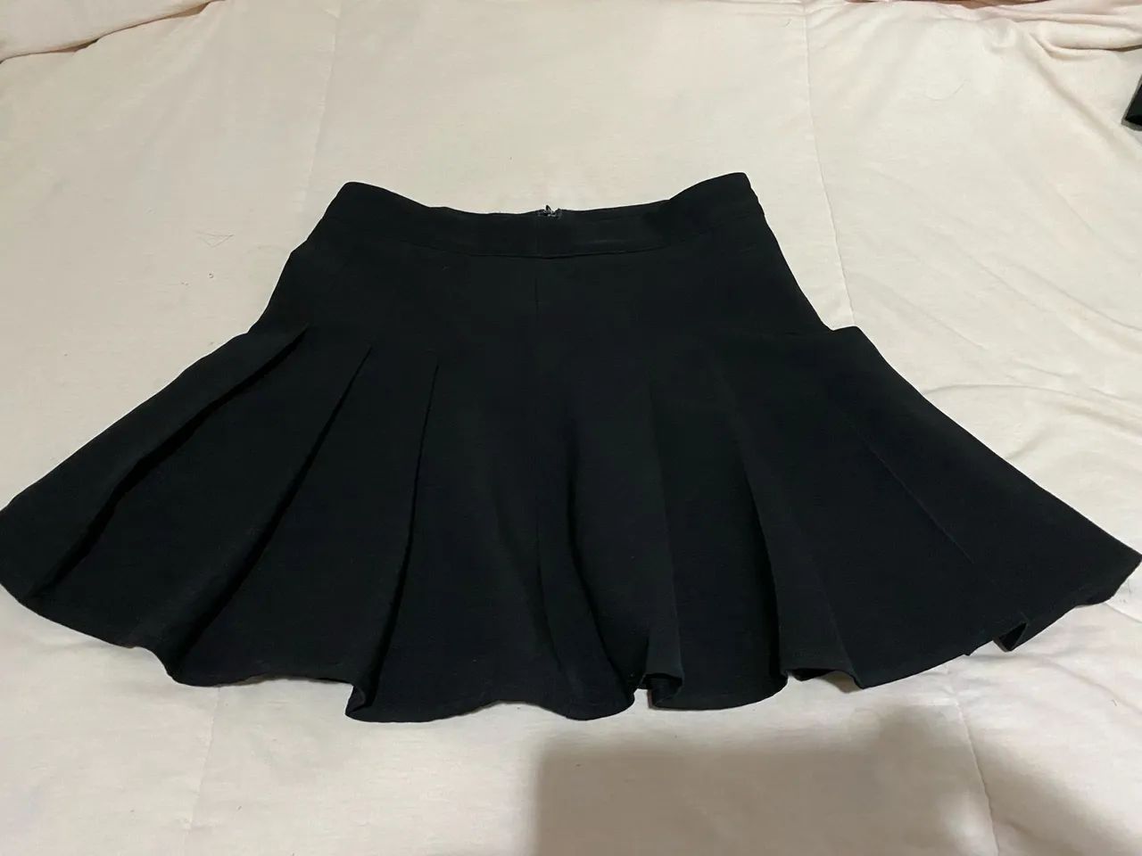 Saia preta colegial 