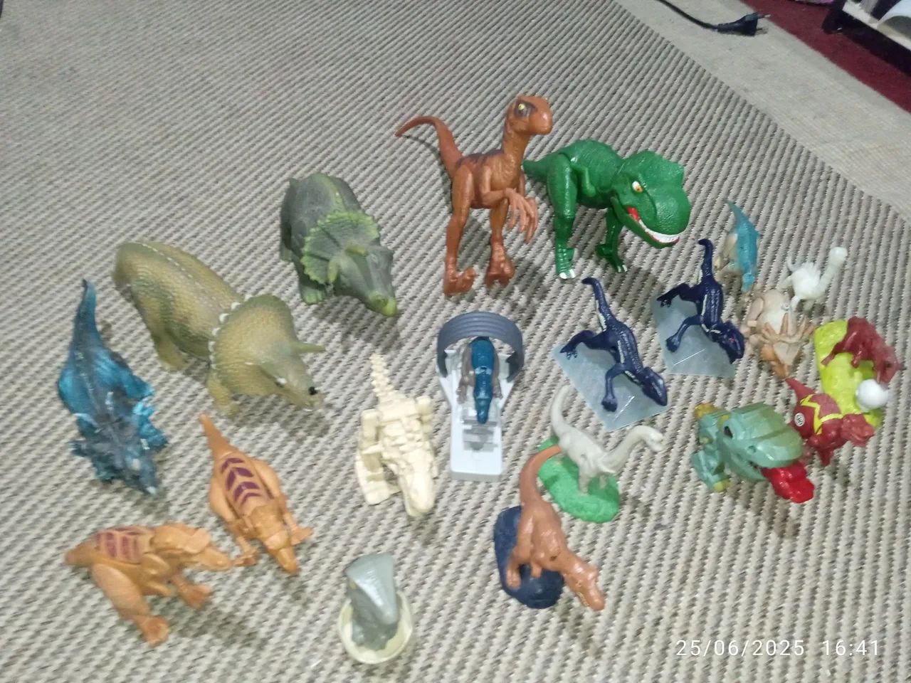Coleção de Dinossauros em Miniatura - Foto 5