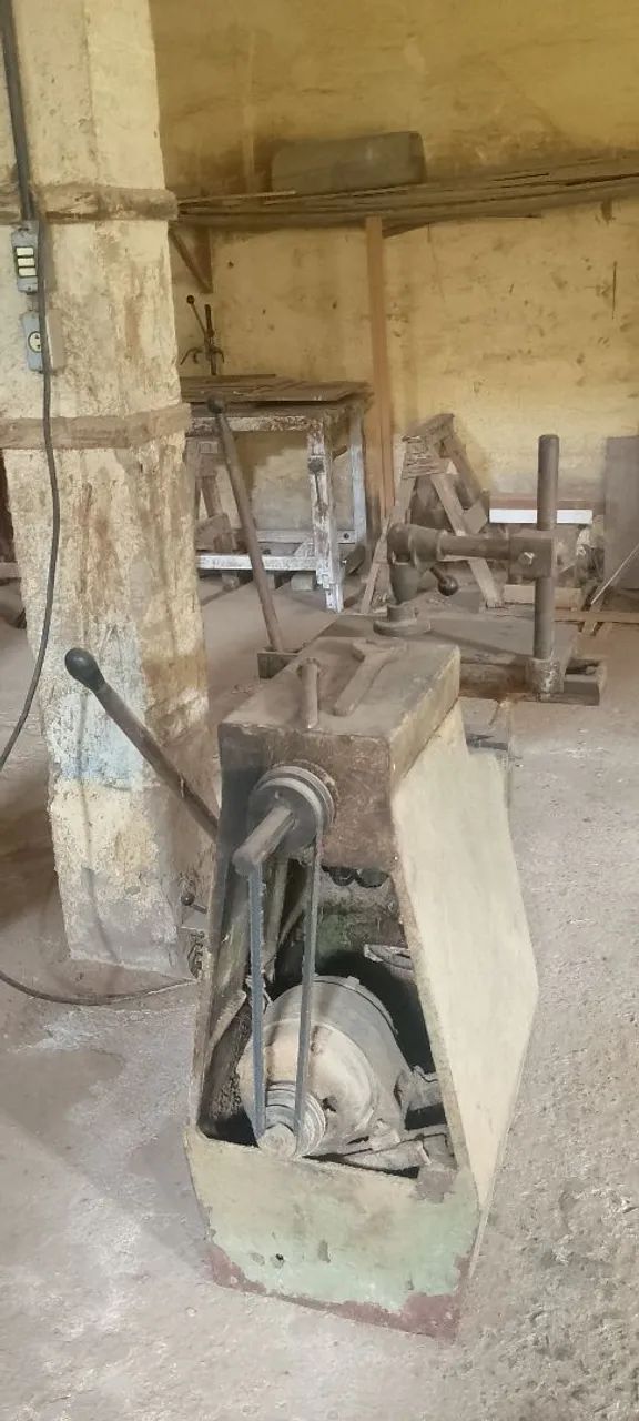 Máquinas e   tijolos  - Foto 3