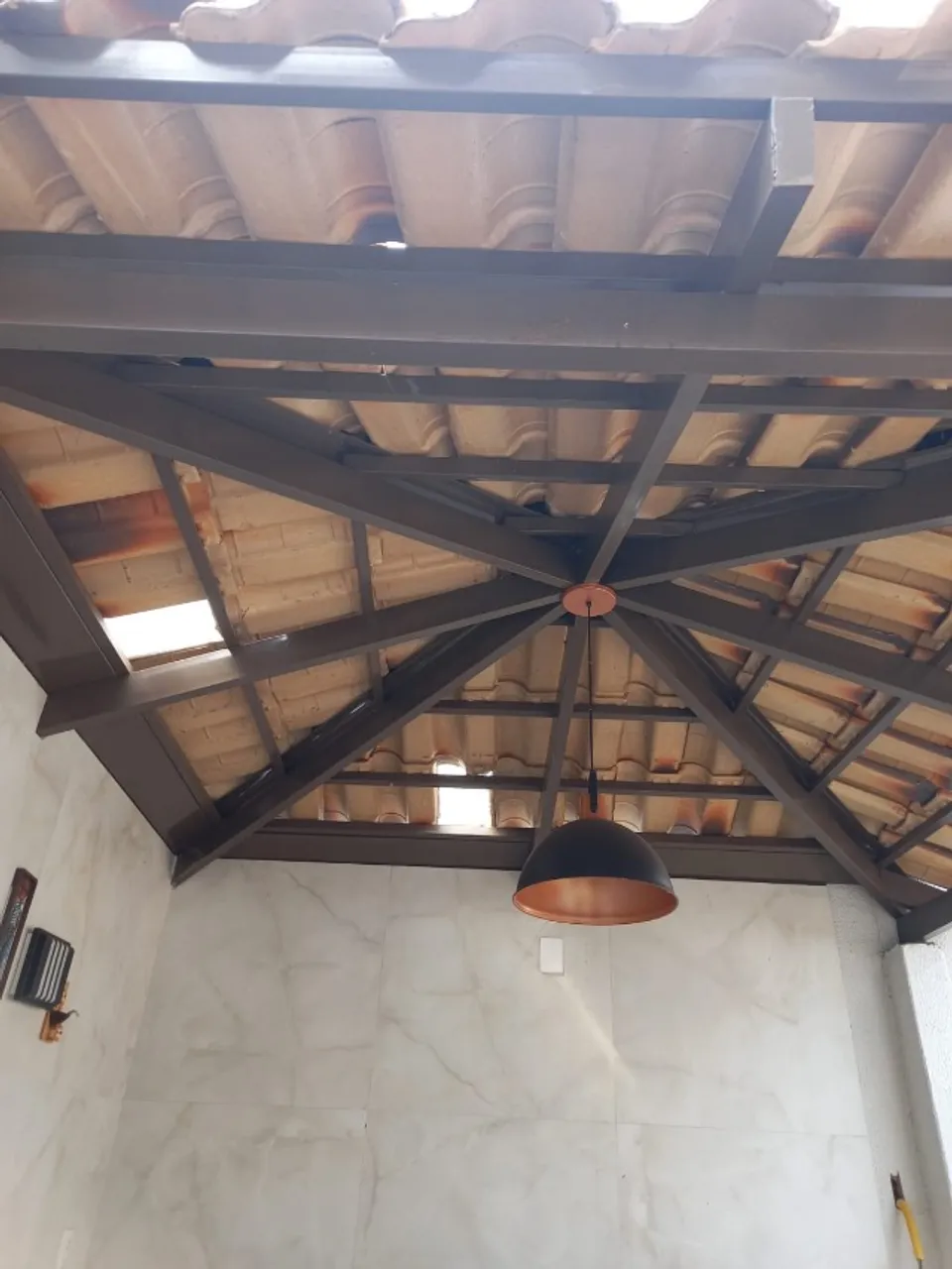 VENDO ESSA ESTRUTURA DE FERRO PARA QUIOSQUE