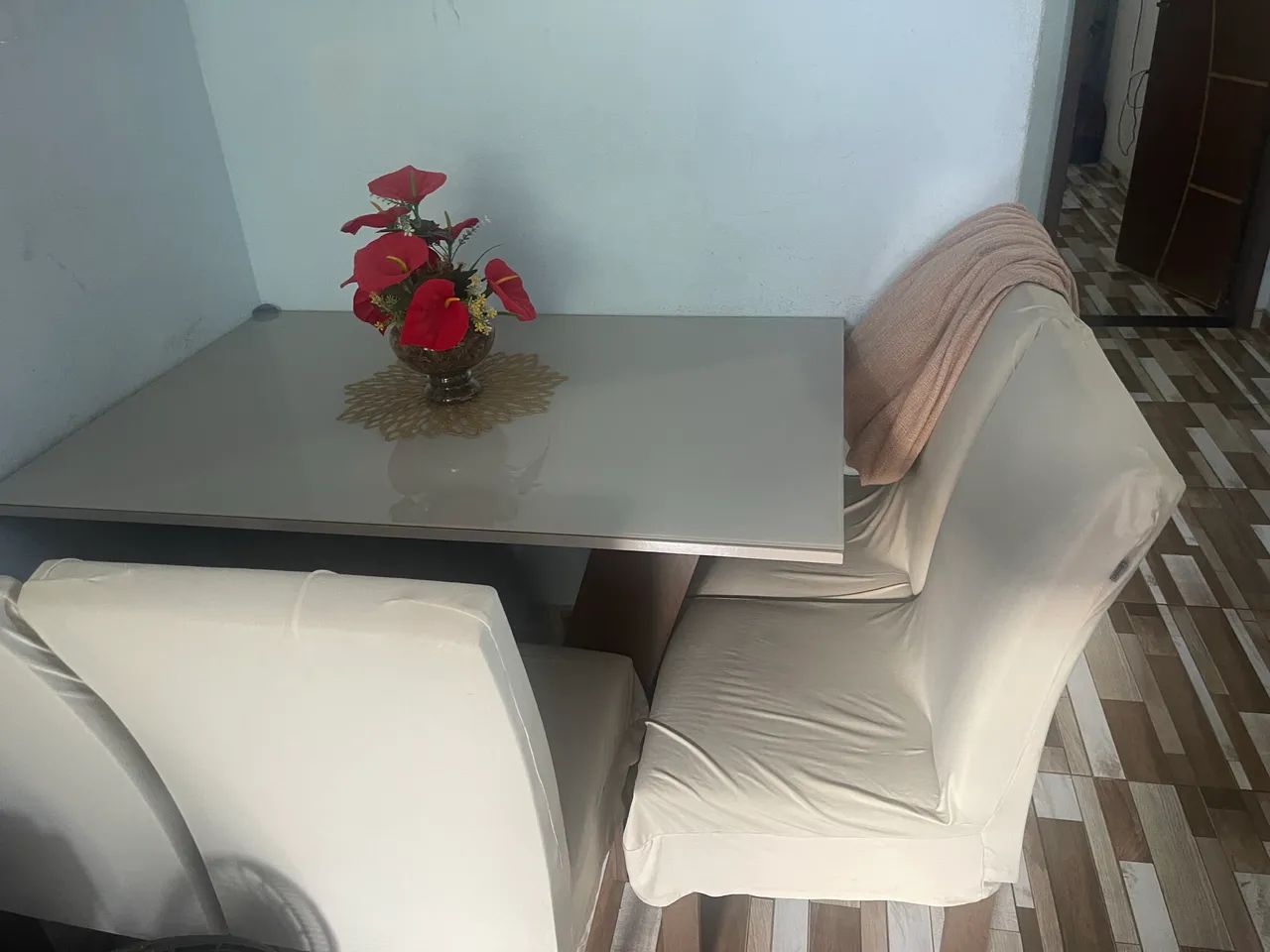 Glass-top table64520806736130120