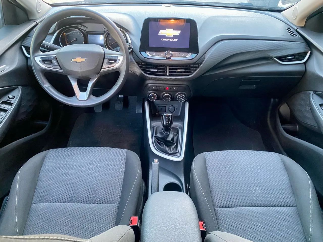 VENDO CHEVROLET ONIX 2023 , PEQUENA ENTRADA+R$1.073,50 FIXAS !!!!  - Foto 4