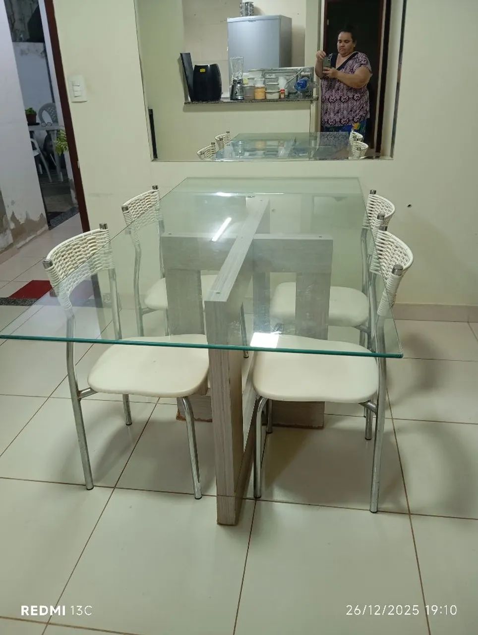 Mesa tampo de vidro/4 cadeiras64960522874369120
