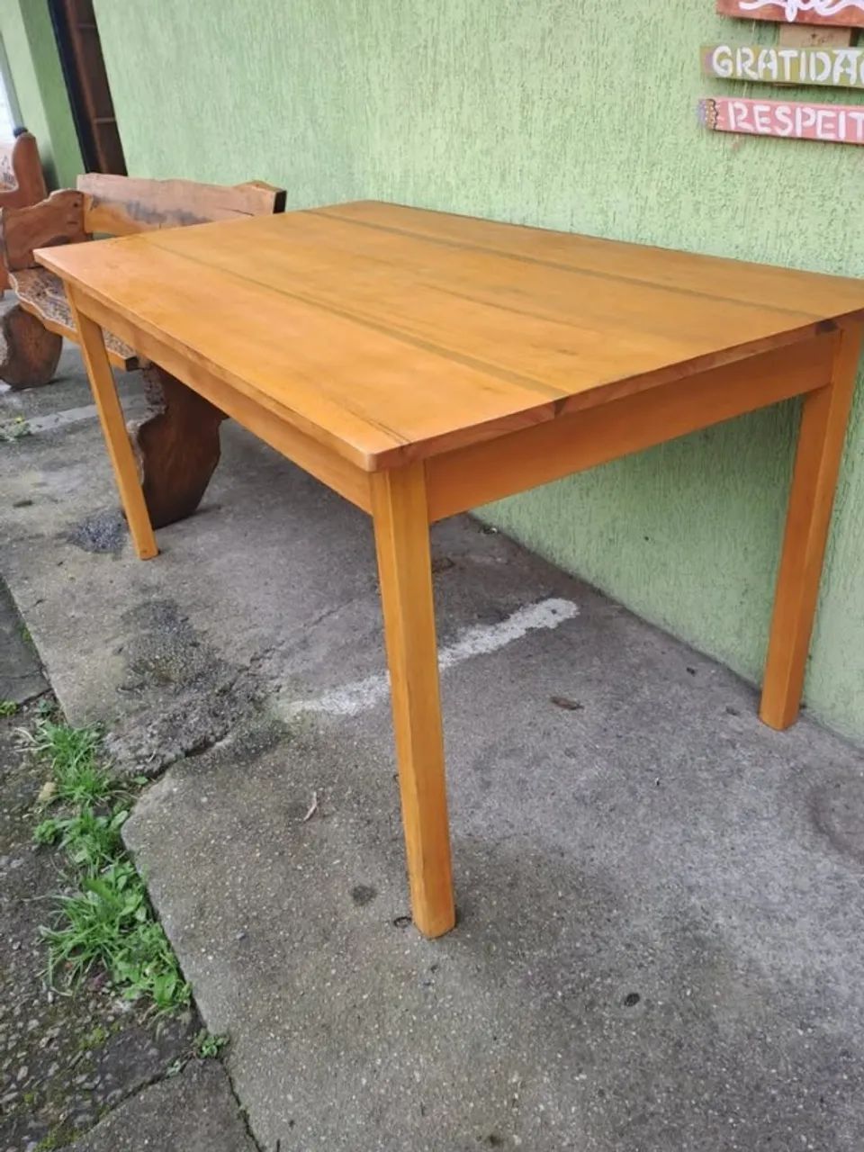 Mesa de Eucalipto 1,60 x 80 envernizada