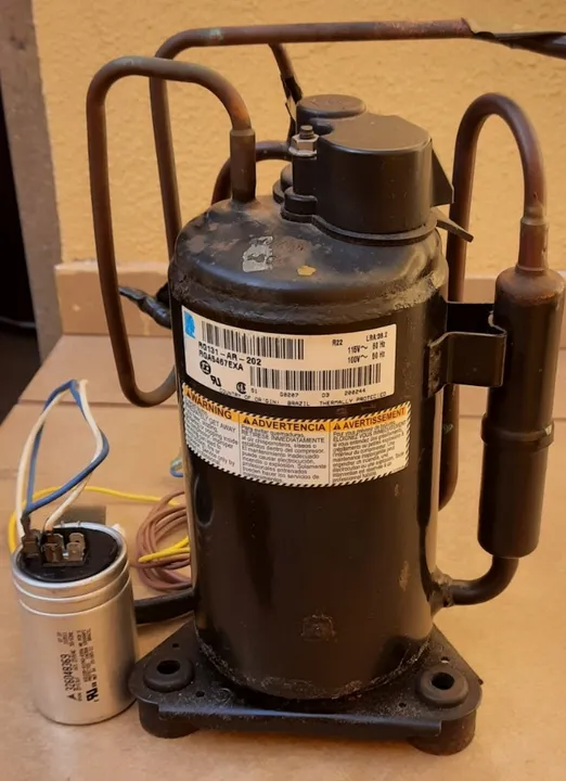 vendo compressor ar condicionado janela de 7000btus